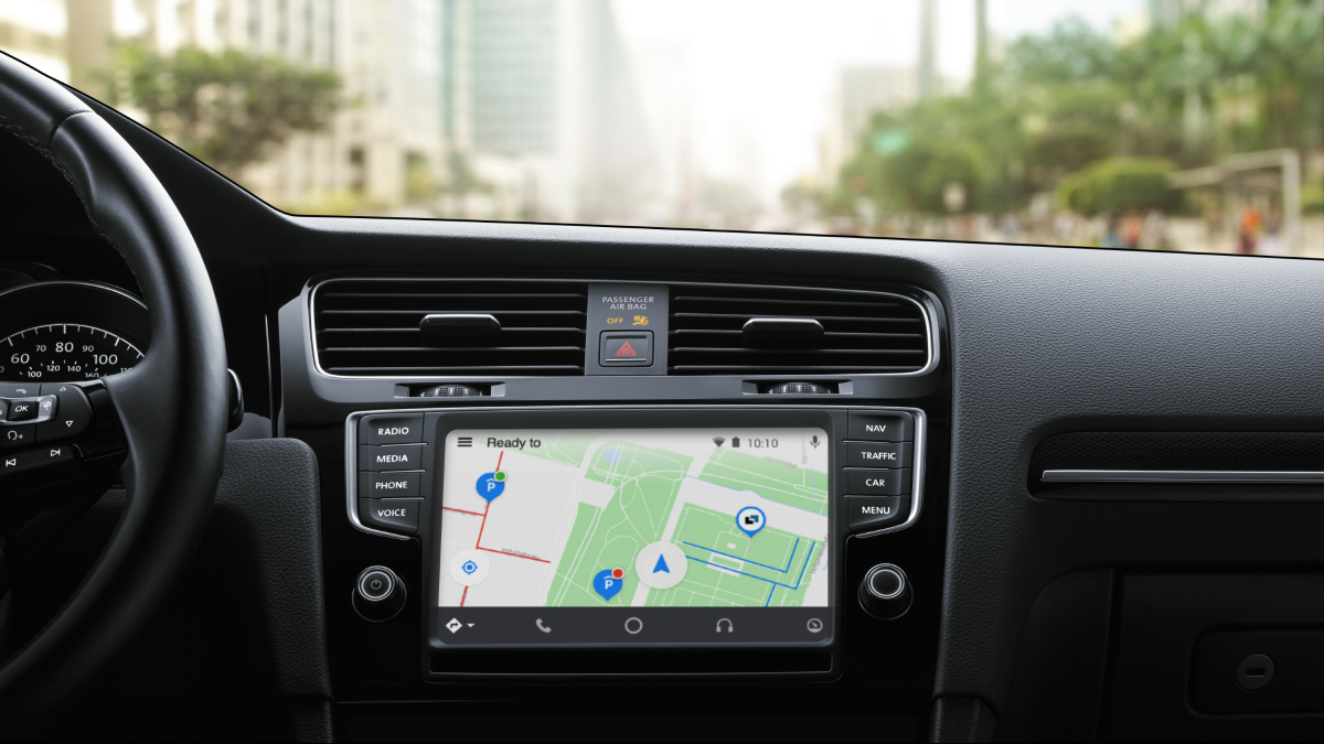 Android Auto and Apple Carplay interface in Car